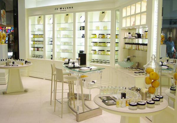 英國祖馬龍專賣點展柜SI設計04